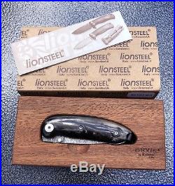 NEW Orvis Lion Steel Folding Mini Pocket Knife Damascus Ram Horn Handle 8210DMN